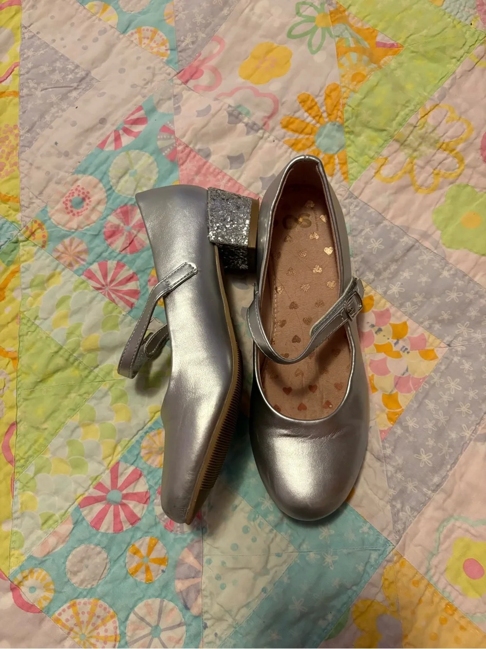 Kohl's Girls Metallic Silver Heart-Print Mary Jane Flats